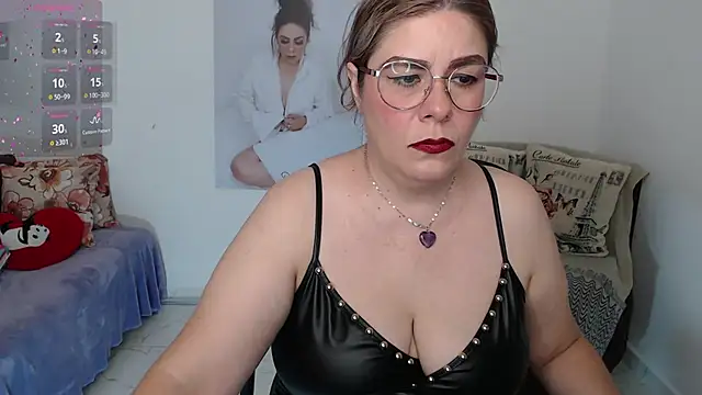 Snapshot of Serenay_ chatting on 12-02-24, 10:01 Serenay online show from 12-02-24, 10:01