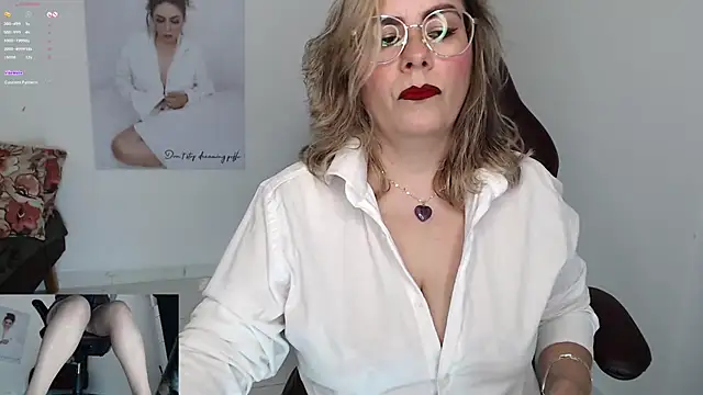 Snapshot of Serenay_ chatting on 01-20-25, 09:22 Serenay online show from 01-20-25, 09:22