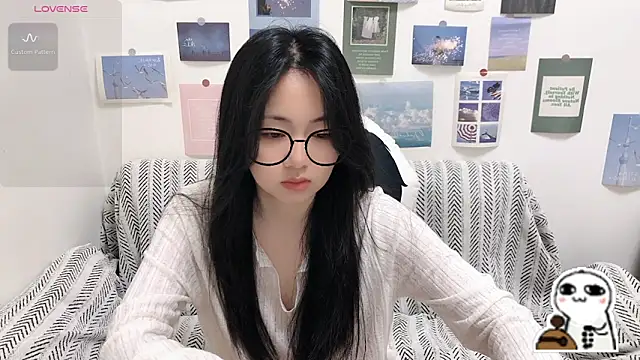 LiLiYbaby online show from 04-30-26, 06:31