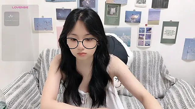 LiLiYbaby online show from 06-19-26, 06:51