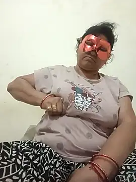 Punjabi beauty123 online show from 03-25-26, 04:46