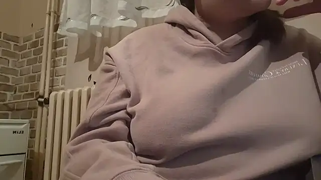 AalinnaK online show from 02-17-25, 07:31