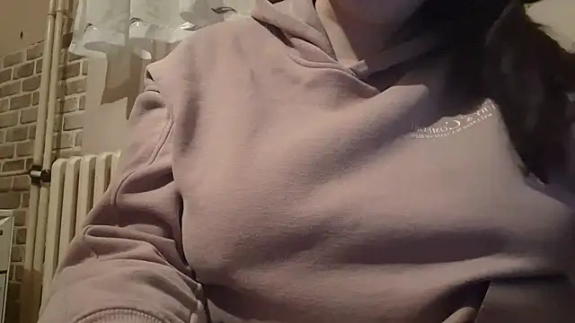 AalinnaK online show from 02-18-25, 04:16