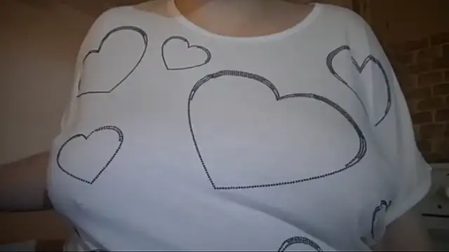 AalinnaK online show from 01-08-26, 11:51