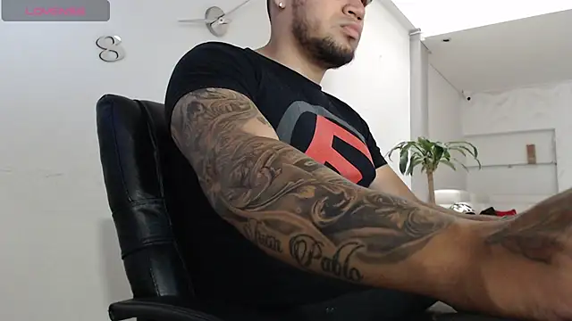 Aaron Hunter  online show from 03-22-25, 01:08