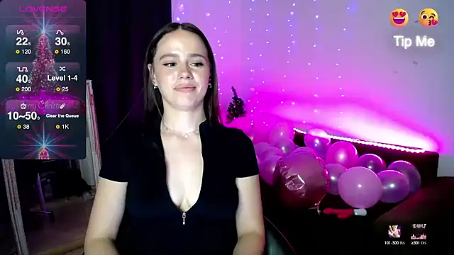 Snapshot of Emillias chatting on 12-12-24, 05:37 Emillias online show from 12-12-24, 05:37