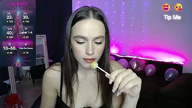 Snapshot of Emillias chatting on 12-25-24, 02:23 Emillias online show from 12-25-24, 02:23