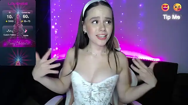 Snapshot of Emillias chatting on 01-15-25, 05:58 Emillias online show from 01-15-25, 05:58