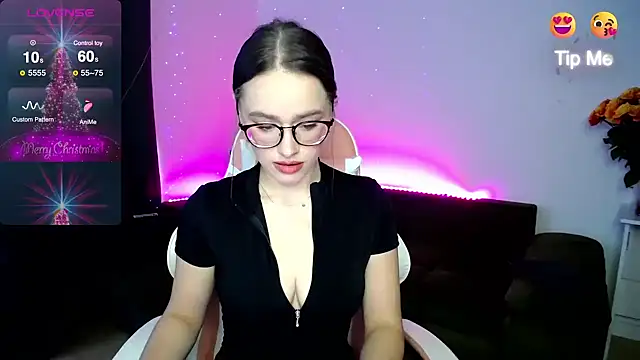 Snapshot of Emillias chatting on 01-17-25, 11:17 Emillias online show from 01-17-25, 11:17