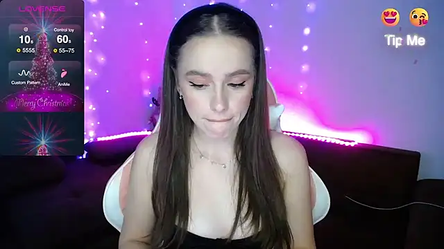 Snapshot of Emillias chatting on 01-31-25, 01:23 Emillias online show from 01-31-25, 01:23