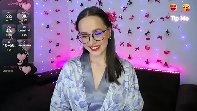 Snapshot of Emillias chatting on 03-19-25, 02:35 Emillias online show from 03-19-25, 02:35