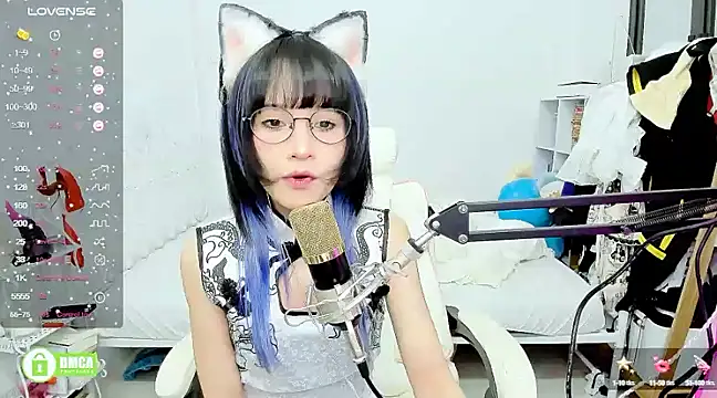 Snapshot of RassieRaph chatting on 02-17-25, 04:59 RassieRaph online show from 02-17-25, 04:59