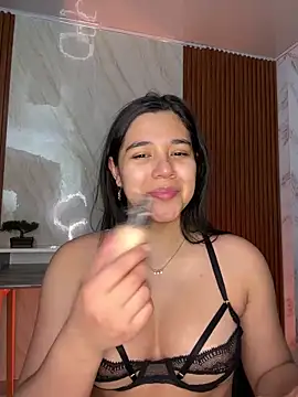 floriamANDjazmin online show from 04-30-26, 07:09