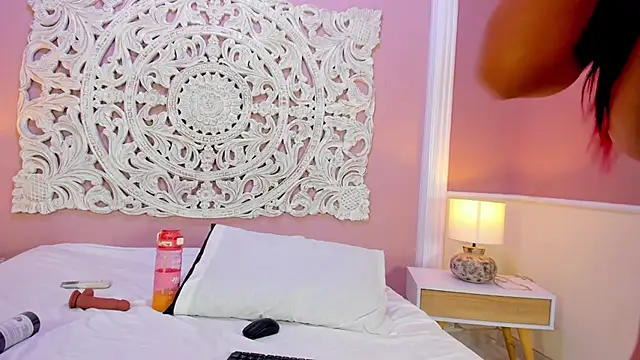 SamanthaPierce online show from 12-17-24, 11:05