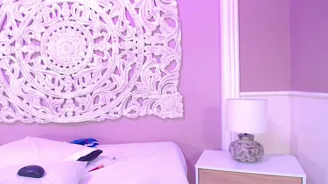 SamanthaPierce online show from 12-31-24, 12:00