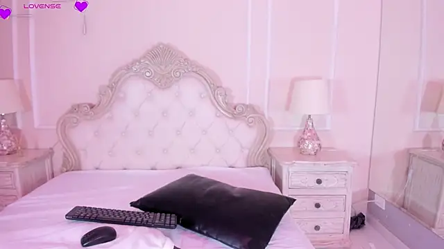 SamanthaPierce online show from 10-19-25, 12:28