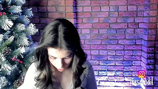 Snapshot of adriana_allien chatting on 01-08-25, 09:32 adriana allien online show from 01-08-25, 09:32