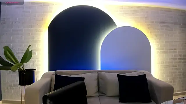 Snapshot of AlanaCraft chatting on 12-29-24, 03:22 AlanaCraft online show from 12-29-24, 03:22