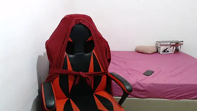 Snapshot of madelyn30 chatting on 03-13-26, 10:38 madelyn30 online show from 03-13-26, 10:38