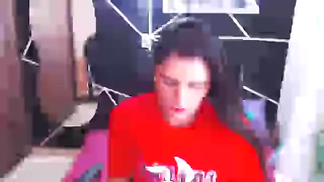 Snapshot of LUCY_LI chatting on 01-18-25, 06:21 LUCY LI online show from 01-18-25, 06:21