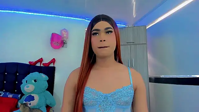 Hellen moons   online show from 10-25-25, 02:13