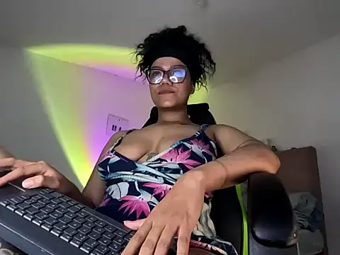 Ale xandra online show from 10-24-25, 01:57