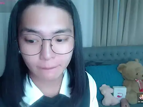 Snapshot of zhaviahale21 chatting on 07-04-26, 10:05 zhaviahale21 online show from 07-04-26, 10:05