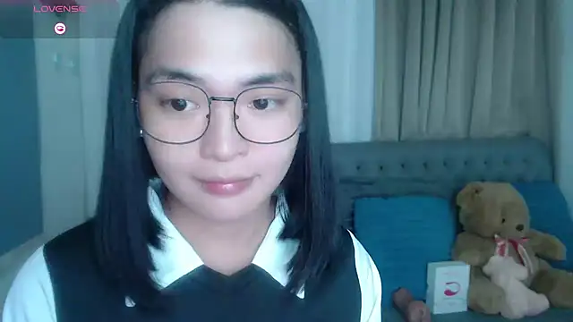 Snapshot of zhaviahale21 chatting on 07-05-26, 06:04 zhaviahale21 online show from 07-05-26, 06:04