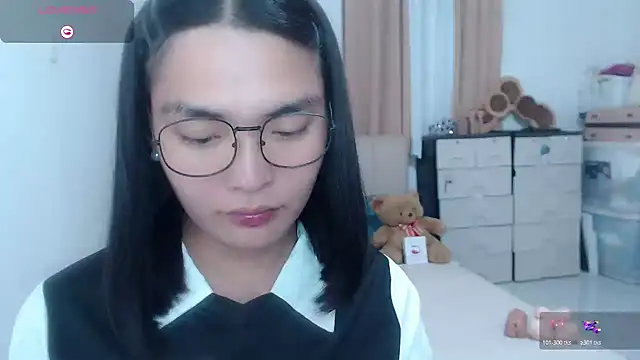 Snapshot of zhaviahale21 chatting on 07-29-26, 02:37 zhaviahale21 online show from 07-29-26, 02:37