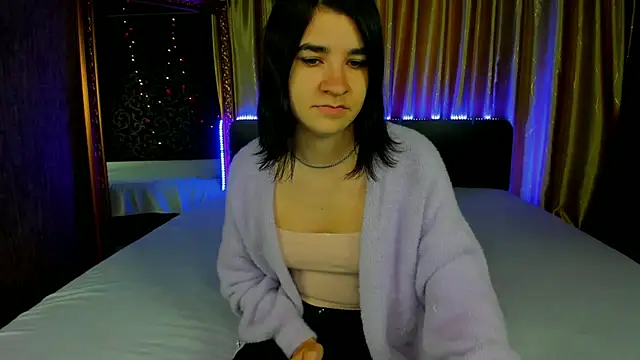 Snapshot of _Polly_Love_ chatting on 10-12-25, 06:12 Polly Love online show from 10-12-25, 06:12