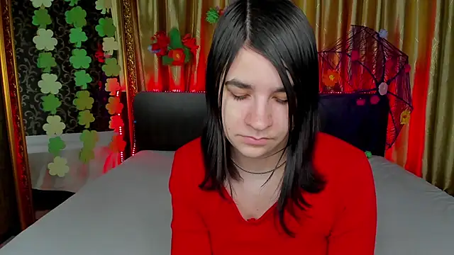 Snapshot of _Polly_Love_ chatting on 03-20-26, 07:02 Polly Love online show from 03-20-26, 07:02