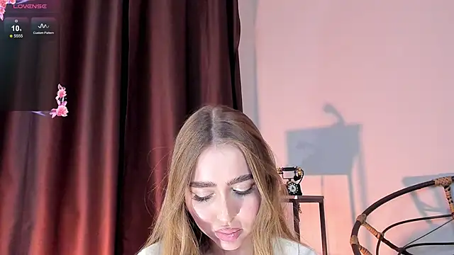 Lili Roze  online show from 12-08-24, 12:29