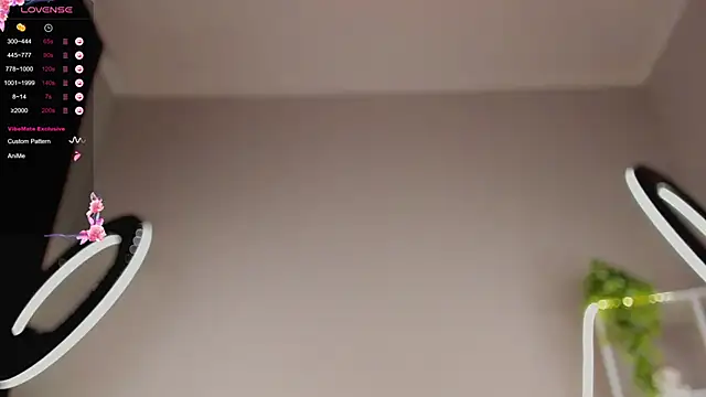 Lili Roze  online show from 01-31-25, 12:39