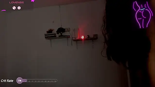 Snapshot of Moon_Sammy chatting on 02-15-25, 08:01 Moon Sammy online show from 02-15-25, 08:01