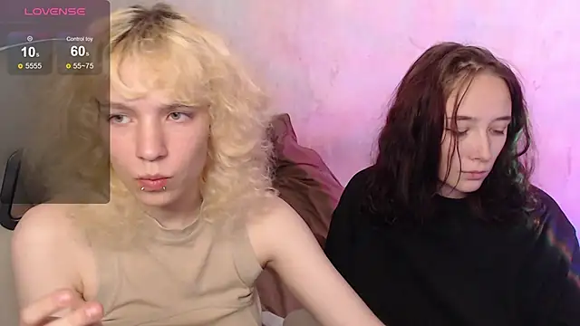 Snapshot of Robin_yourss chatting on 09-12-25, 02:17 Robin yourss online show from 09-12-25, 02:17