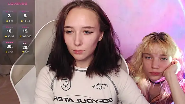 Snapshot of Robin_yourss chatting on 09-18-25, 12:18 Robin yourss online show from 09-18-25, 12:18