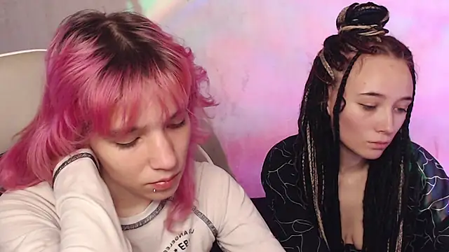 Robin yourss online show from 11-17-25, 10:21