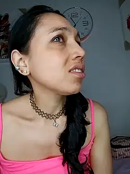 KimPielCanela online show from 01-24-25, 11:37