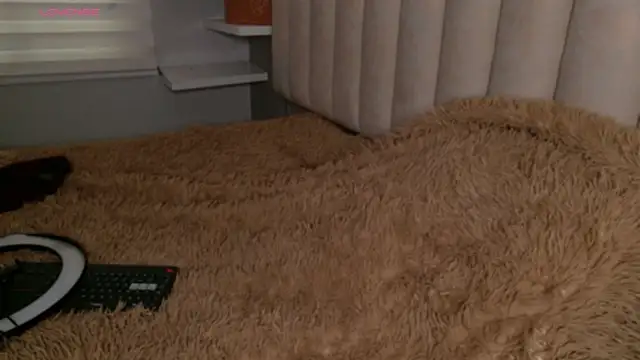 Megan mooree  online show from 05-06-26, 12:43