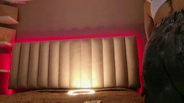 Megan mooree  online show from 06-16-26, 01:14