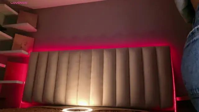 Megan mooree  online show from 06-19-26, 01:04