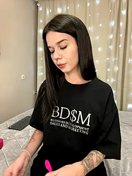 Snapshot of Vika_Gray chatting on 09-16-25, 04:08 Vika Gray online show from 09-16-25, 04:08