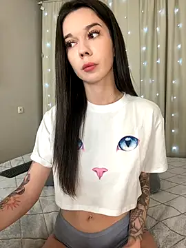 Snapshot of Vika_Gray chatting on 09-21-25, 04:08 Vika Gray online show from 09-21-25, 04:08