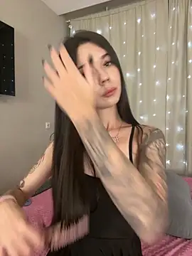 Snapshot of Vika_Gray chatting on 10-05-25, 04:16 Vika Gray online show from 10-05-25, 04:16