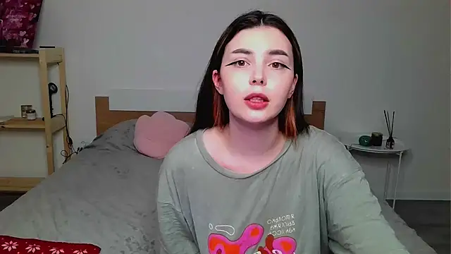 peaachybabe   online show from 03-13-25, 08:22