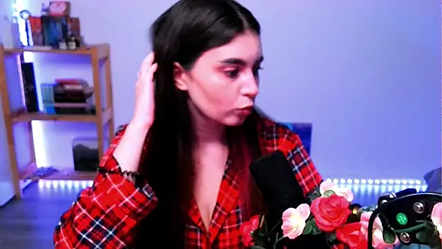 Snapshot of peaachybabe__ chatting on 09-28-25, 04:56 peaachybabe online show from 09-28-25, 04:56