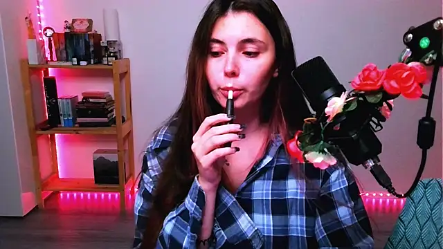 Snapshot of peaachybabe__ chatting on 10-14-25, 02:29 peaachybabe online show from 10-14-25, 02:29