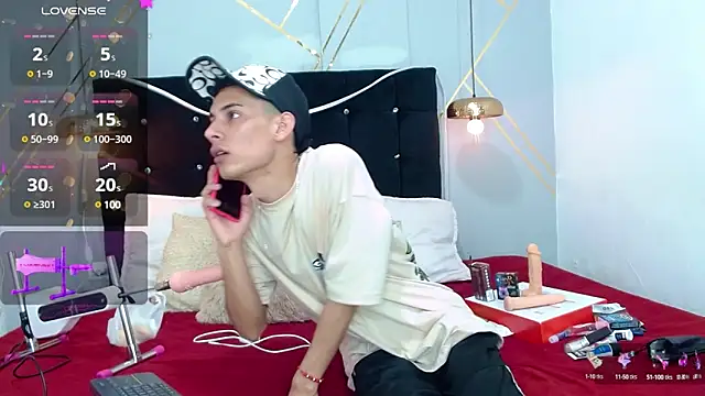 Oliver king sex online show from 01-11-25, 03:42