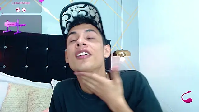 Oliver king sex online show from 02-01-25, 03:28