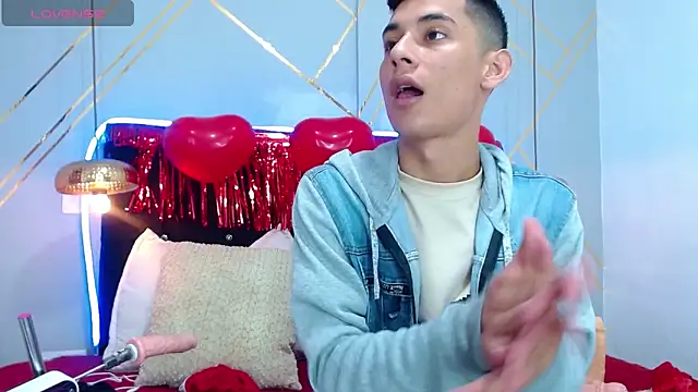 Oliver king sex online show from 02-15-25, 05:39